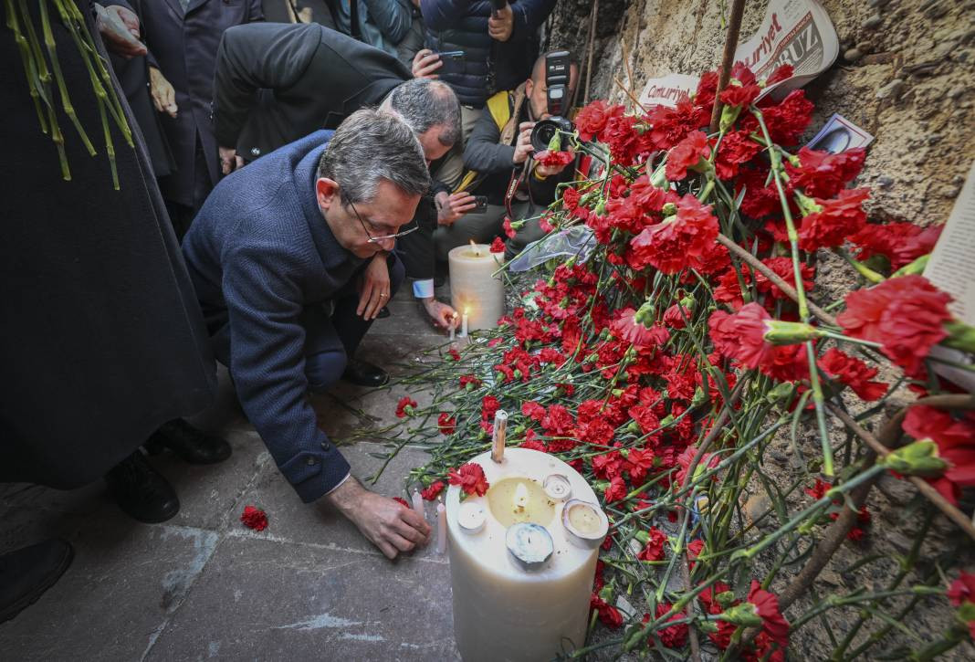 Gazeteci-yazar Uğur Mumcu ölümünün 31'inci yılında anıldı - Resim: 1